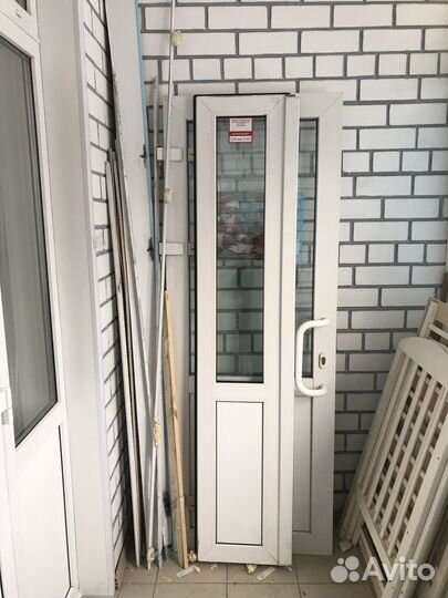 Пластиковая дверь