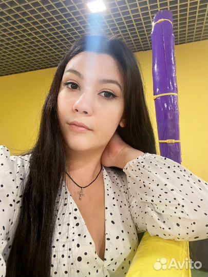 Продавец консультант в магазин одежды