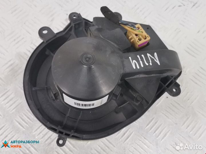 Моторчик печки Volkswagen Passat B5 1998