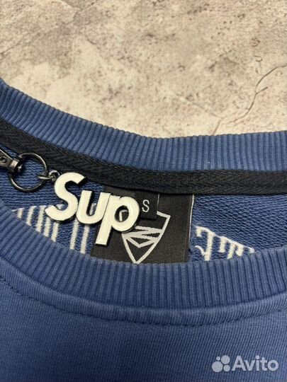 Свитшот питерский щит