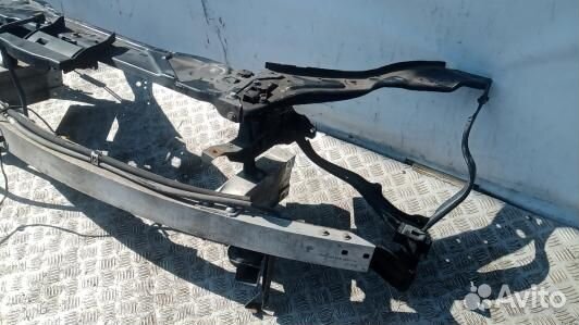 Передняя панель крепления облицовки (телевизор) mercedes benz E-class W212 (8AG11G201)