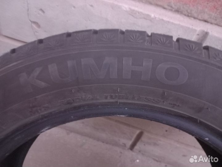 Kumho Winter Portran KC12 215/55 R17