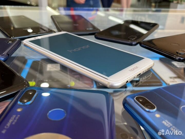 HONOR 7X, 4/64 ГБ