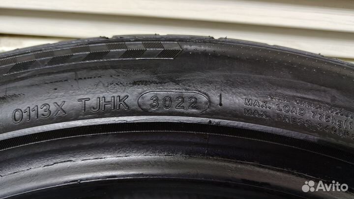 Habilead Headking S2000 235/45 R19