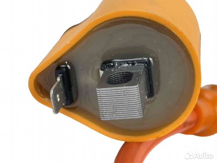 Катушка зажигания с высоковольтным колпачком скуте