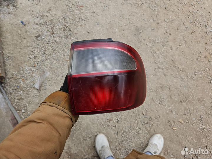 Фонарь задний правый Hyundai H-1 Starex рест. 2003