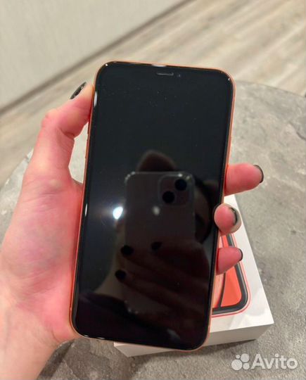 iPhone Xr, 64 ГБ