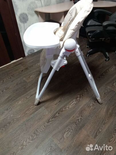 Детский стульчик для кормления