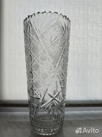 Хрустальная ваза
