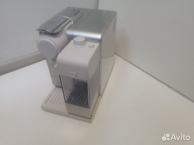 Кофемашина капсульная DeLonghi EN560