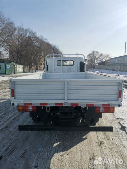 Бортовой грузовик Isuzu Elf, 2023