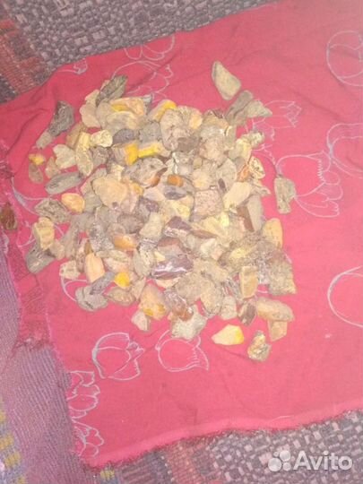 Янтарь необработанный