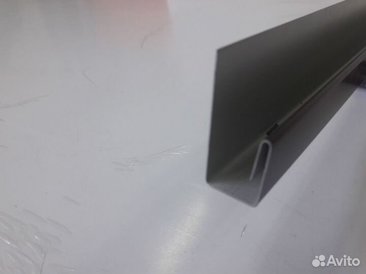 J рейка из металла