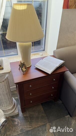 Тумбочки с ящиками США