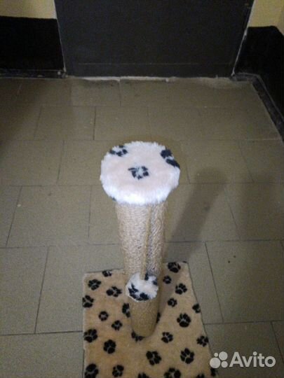 Когтеточка почти новая переезжаем быстрее продать