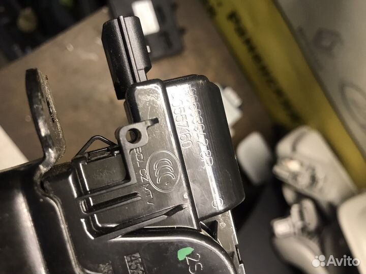 Рено каптюр замок крышки багажника