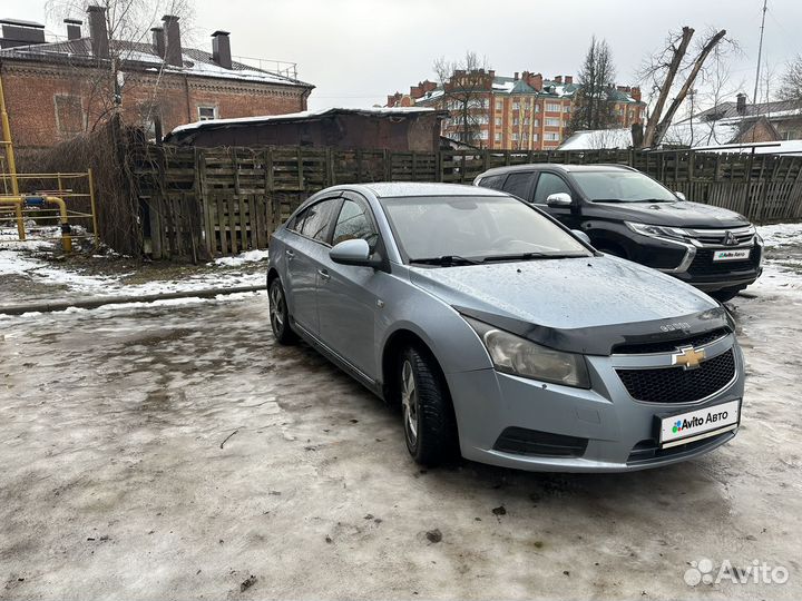 Chevrolet Cruze 1.6 AT, 2009, 208 321 км