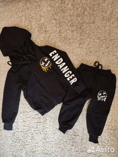 Спортивный костюм