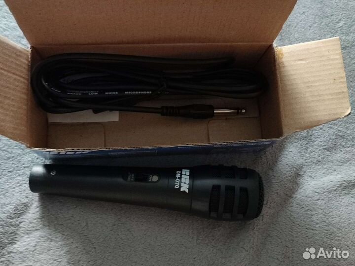 Микрофон bbk dm-070 для караоке