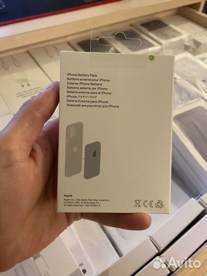 Повербанк Apple MagSafe Battery Pack