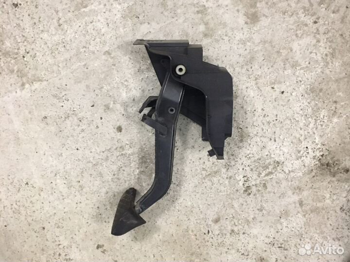 Педаль тормоза Mercedes W203 (3152)