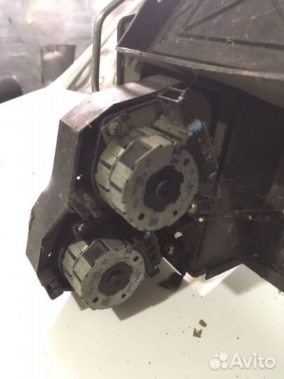 Моторчик заслонки печки бмв е38