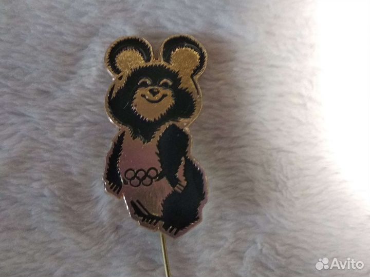 Олимпийский мишка 1980 значки