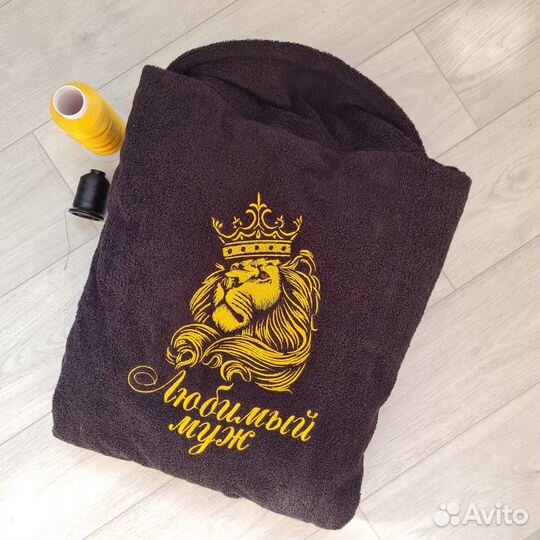 Халат с вышивкой