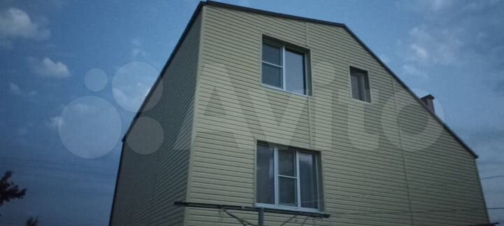 Дом 212 м² на участке 40 сот.