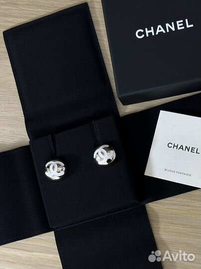 Chanel Stud серьги