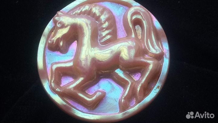 Брошь/глушеное стекло/редкая/винтаж