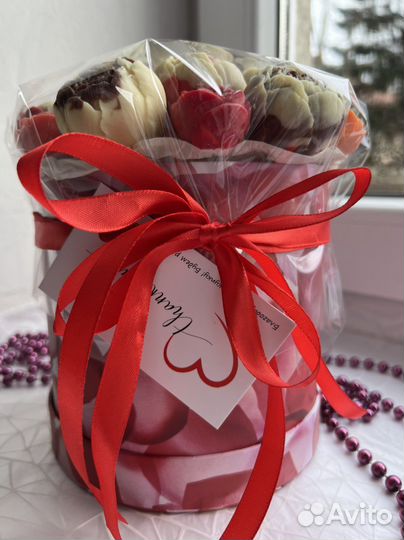 Шоколадные цветы, букет пионов