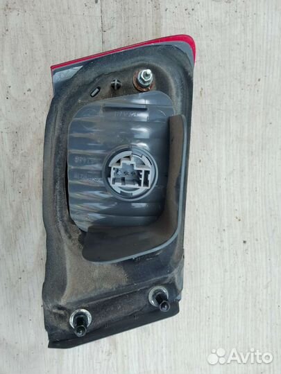 Фонарь задний правый внутренний Honda Accord 8