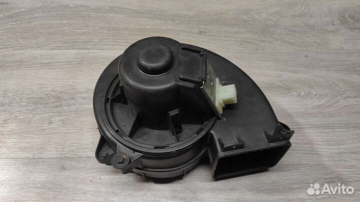 Моторчик печки Chrysler Voyager