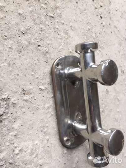 Кнехт швартовый