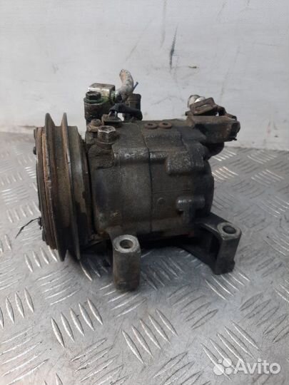 Компрессор кондиционера Nissan X-Trail внедорожник