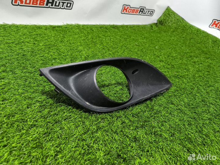Накладка птф передняя правая Hyundai Veloster FS