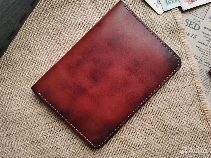 Кожаная обложка на паспорт