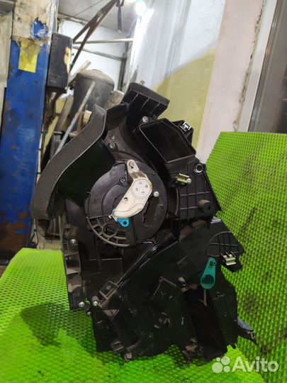 Корпус отопителя Renault Sandero