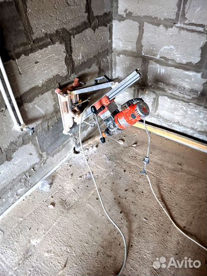 Отверстия в бетоне,кирпиче. Алмазное бурение