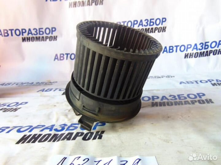 Моторчик отопителя для Peugeot 300 308 2007