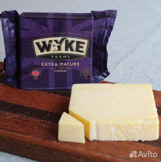 Сыр Чеддер Wyke Farms Extra Mature