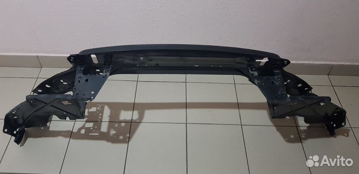 Передняя панель (телевизор) Volvo S80 II 2006-2016