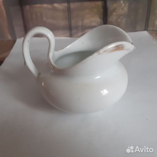 Молочник кузнецов