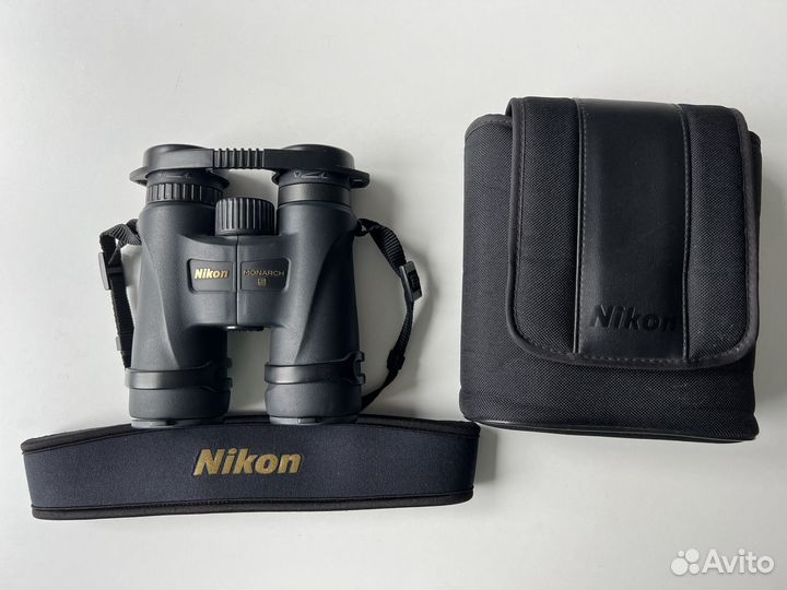 Бинoкль Nikon Monarch 5 8х42