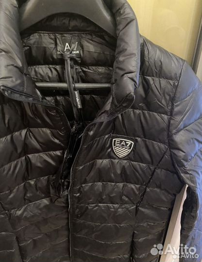 Пуховик на внсну Armani