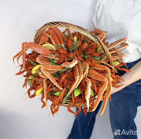 Букеты из морепродуктов и раков