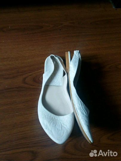 Босоножки кожаные