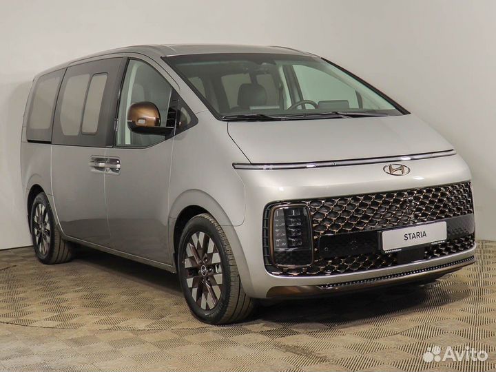 Hyundai Staria, 2023