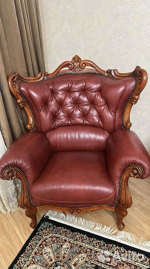 Холл четверка